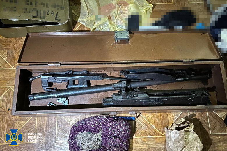  Captured weapons traffickers detained