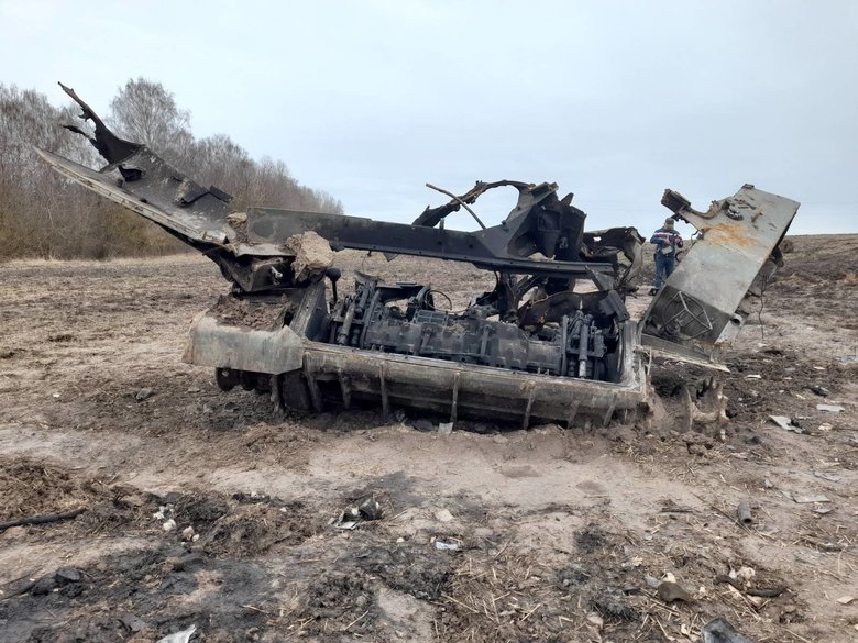 Ukrainian Armed Forces destroyed large amount of Russian occupants equipment in Chernihiv region 08