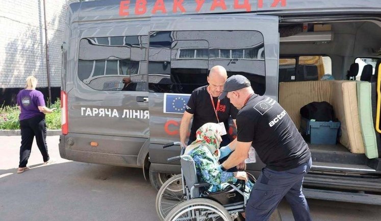 Російські дрони унеможливлюють евакуацію людей на Донеччині: "Проліска" змушена скасовувати рейси
