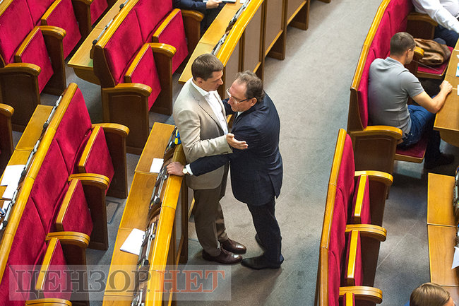 Эмоциональное совещание БПП, объятия Биловола и Безбаха и спор Таруты о богатых и бедных странах, - рабочий день в Раде 12 июля 07