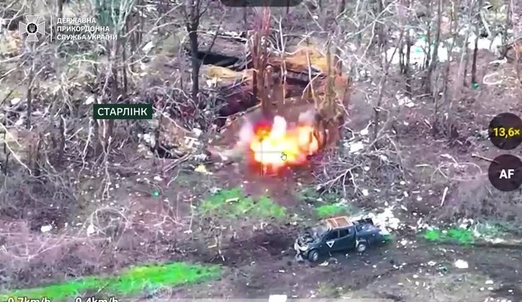 Сили оборони знищили 19 вантажівок, легкові машини, броньований автомобіль, гаубицю, міномет росіян. ВIДЕО