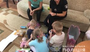 8-летний мальчик, которого опекунка держала на цепи в Днепре, почти не разговаривает и отстает в развитии, - Нацполиция. ВИДЕО+ФОТОрепортаж