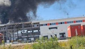 Російський удар по терміналу "Нової пошти" на Харківщині: пожежу локалізували, є загиблий