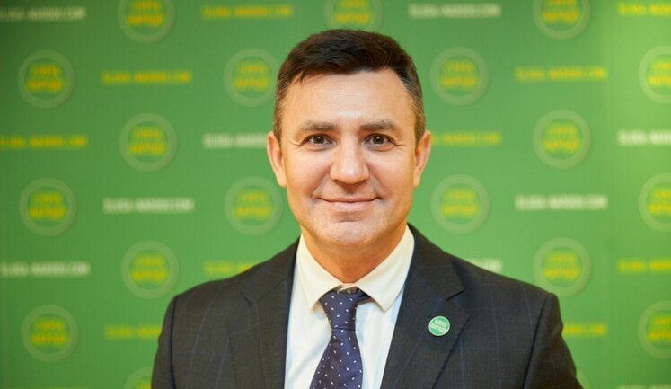 Тищенко обурений реакцією колег зі "Слуги народу" на його поїздку в Таїланд: "Народ вы чё? Какое море??!! Я провожу титаническую работу"