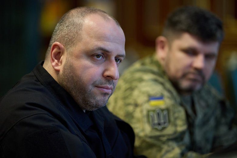 Зеленський заслухав доповідь Умєрова та Гнатові після повернення зі США