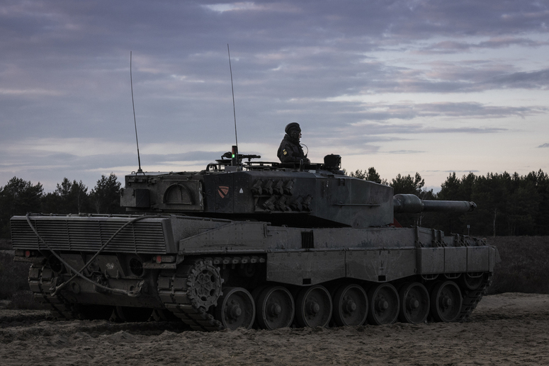 Українські танкісти пройшли у Польщі курс навчання на танках Leopard 12