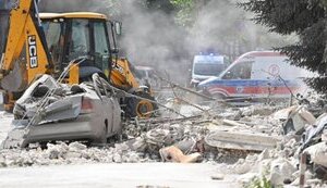 Внаслідок удару РФ по Харкову одна людина загинула, 12 постраждалих, - Зеленський