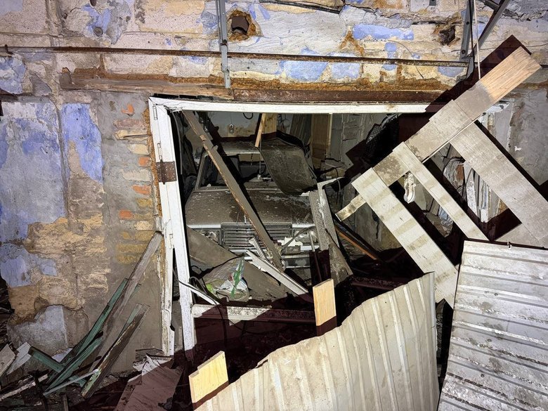 Drone attack on Odesa: high-rise building damaged, four people injured
