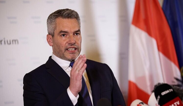EU agreed 12th package of sanctions against Russia when Austrian Chancellor Nehammer left room - Politico