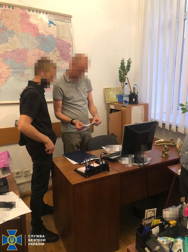 Налоговики торговали данными из баз данных в Хмельницком, - СБУ 01