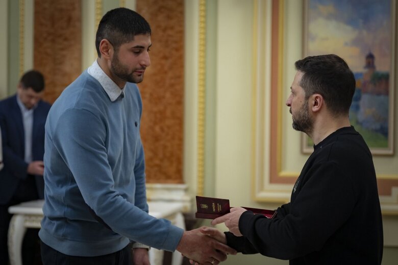 Зеленський відзначив енергетиків державними нагородами до професійного свята