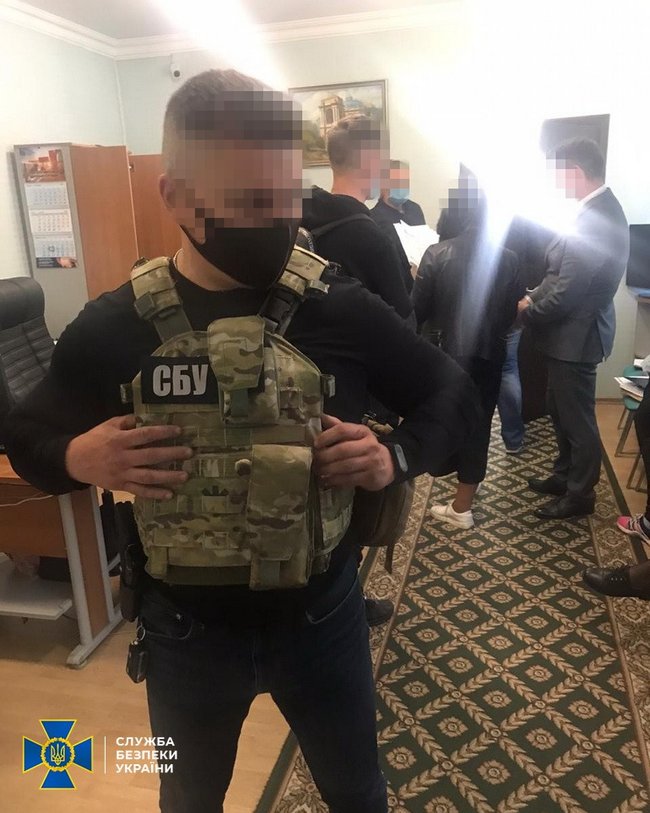 Руководство Одесской таможни подозревается в организации коррупционной схемы при растаможке товаров, - СБУ 03