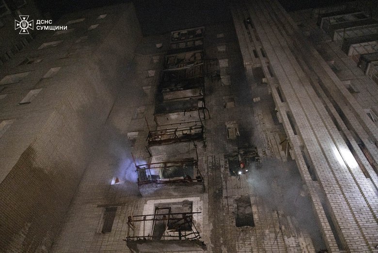 Russians attacked Okhtyrka with drones: fire in a high-rise building, seven injured