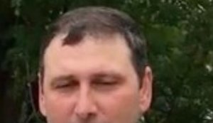 В окупованому Криму в будинку колишнього члена Меджлісу Ельдара Менсеітова відбувся обшук, його вивезли в невідомому напрямку. ФОТО