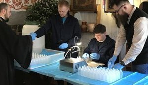ПЦУ виготовляє антисептики за рецептурою ВООЗ: вже майже 2 тис. флаконів поширили в Києві, Маріуполі, Харкові та Одесі. ФОТО+РЕЦЕПТ