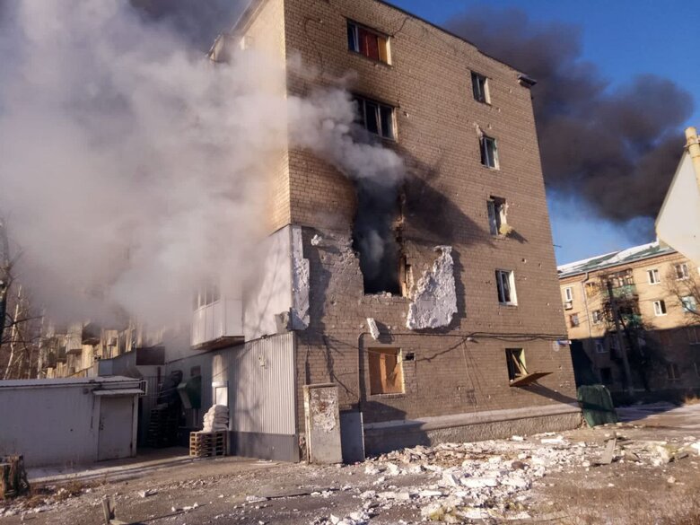 Ніч на Донеччині: ворог продовжує обстрілювати громади на різних ділянках лінії фронту, - ОВА 02
