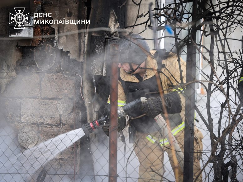 A house caught fire in Mykolaiv after the UAV attack: the ammunition was seized.