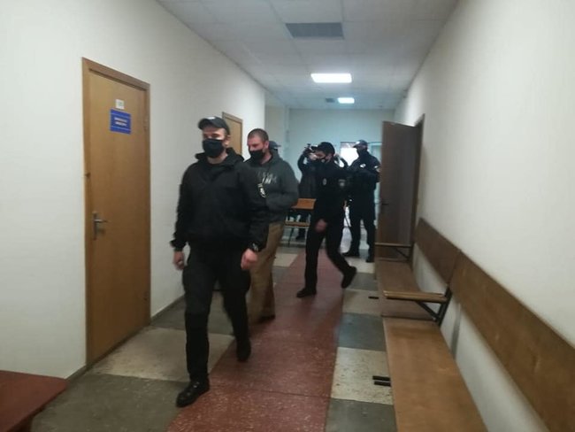 Суд в Броварах продолжает избирать меры пресечения фигурантам перестрелки: уже 11 человек арестовали на 60 суток без права внесения залога 01