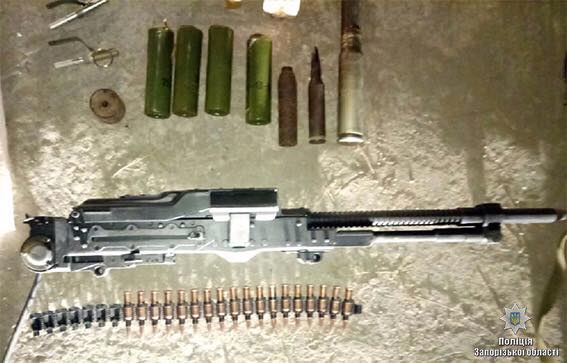 Поліція затримала торговця зброєю в Запоріжжі 06