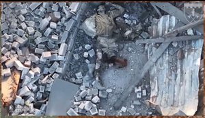 Ліквідовані окупанти без ніг валяються у руїнах Часового Яру. ВIДЕО
