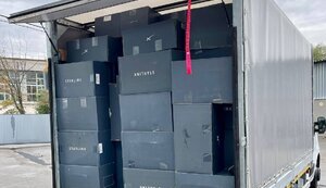 У визволені міста і села Харківщини повертається зв’язок: до регіону прибули 150 комплектів Starlink. ФОТО