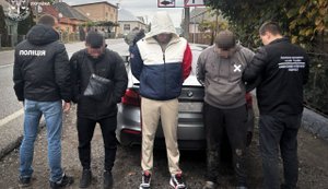 За $12,5 тысяч - за организацию выезда уклонистов в ЕС: на Закарпатье задержан мужчина. ВИДЕО