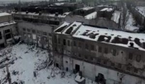 В сети появились кадры разрушенных корпусов Волгоградского тракторного завода. ВИДЕО