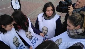 Вместо крымскотатарского языка использовали татарский, - Чубаров прокомментировал "флешмоб за Путина" в оккупированном Симферополе. ВИДЕО