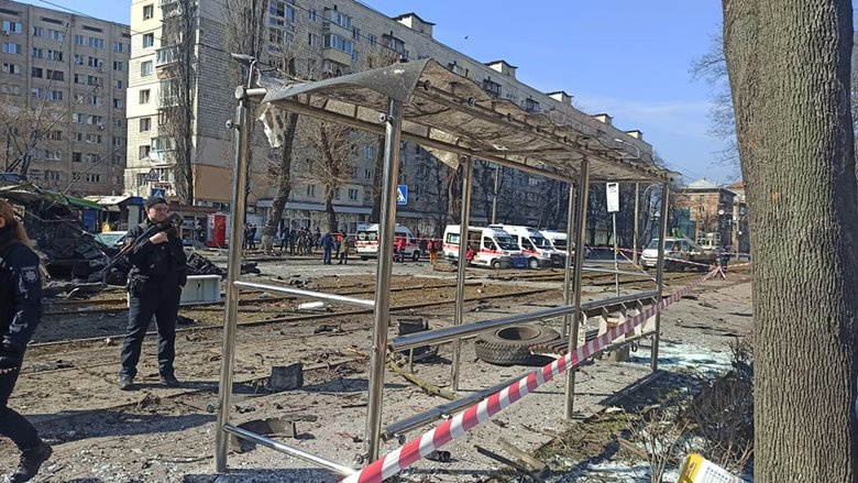 Наслідки падіння збитої російської крилатої ракети на Куренівку в Києві 25 Наслідки падіння збитої російської крилатої ракети на Куренівку в Києві 25