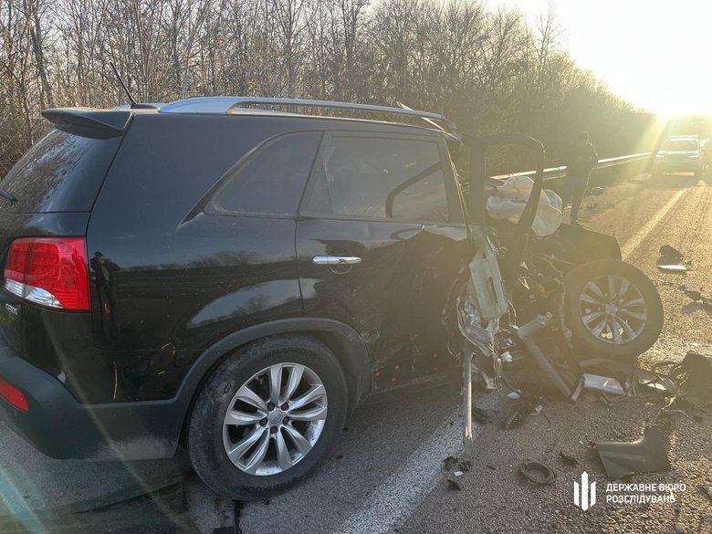 ДБР завершило розслідування двох смертельних аварій за участю військовослужбовців. Обвинувальні акти вже скеровано до суду.