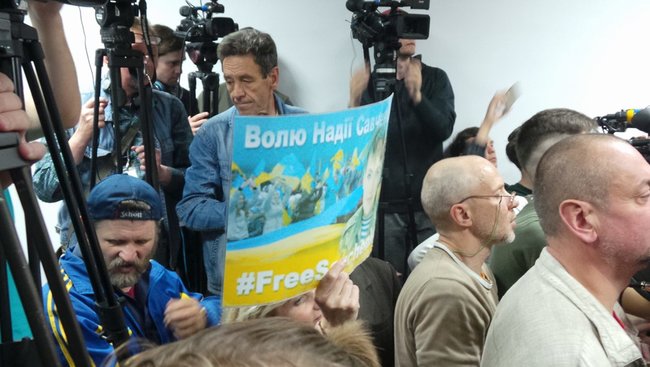 Савченко просить призначити їй безкоштовного адвоката 04