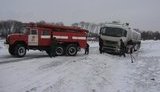 В Донецкой области на дорогах застряло более 60 машин. ФОТО