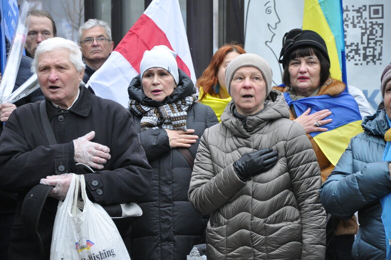 Пам’ять перших загиблих Героїв Небесної Сотні вшанували у Києві 13 Пам’ять перших загиблих Героїв Небесної Сотні вшанували у Києві 13