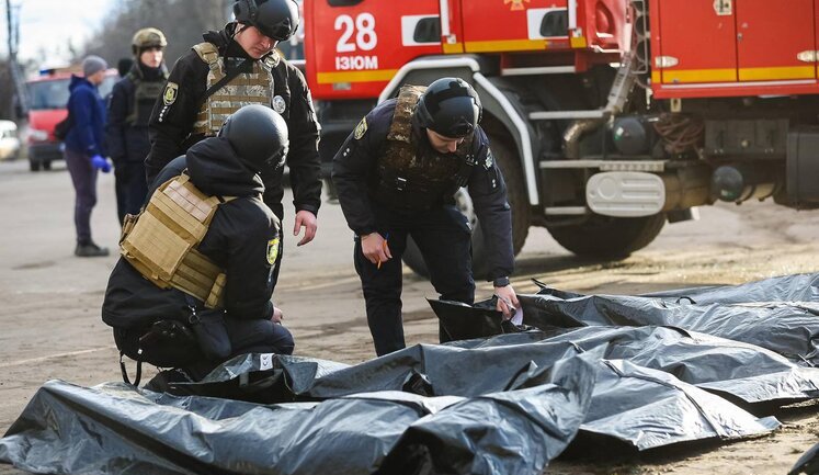 Russian strike on Izium: wounded child in critical condition, killed girls were 18 and 19 years old, one of them was pregnant. PHOTOS