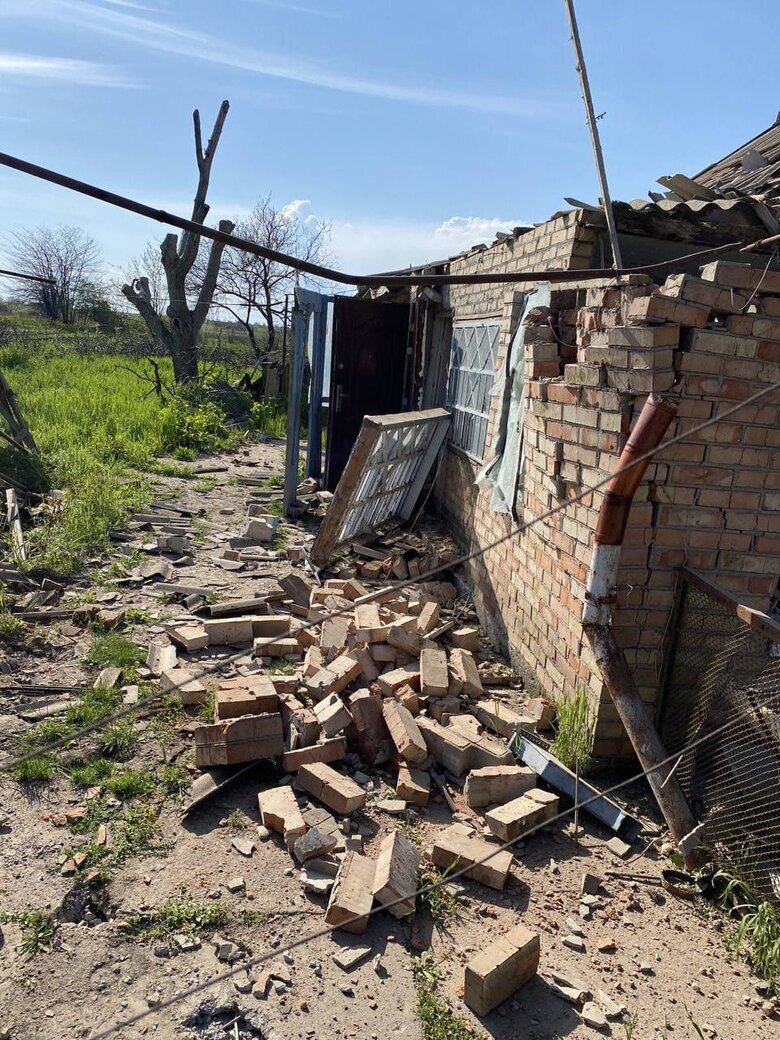 Russians attacked Marhanets community in Dnipropetrovsk region with heavy artillery and drones 03