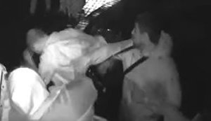 Камера наблюдения зафиксировала момент убийства военнослужащего возле кафе в Новой Каховке. ВИДЕО