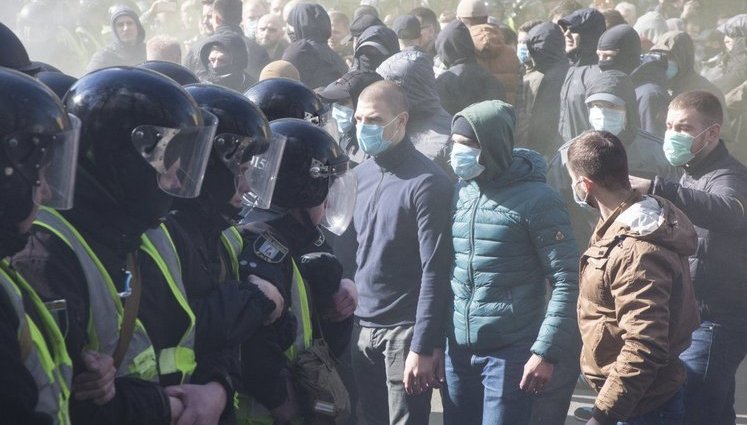 Военным замполитам дали команду поддержать информкампанию против "Нацкорпуса" и "Нацдружин", - Решетилова