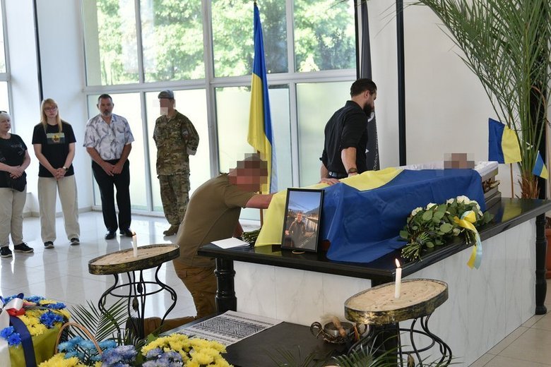В Івано-Франківську попрощалися з австралійцем Семюелем Педрацціні