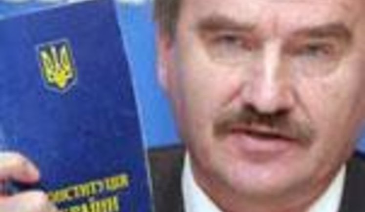 В лобовой автокатастрофе погиб народный депутат Михаил Сирота - один из авторов Конституции Украины