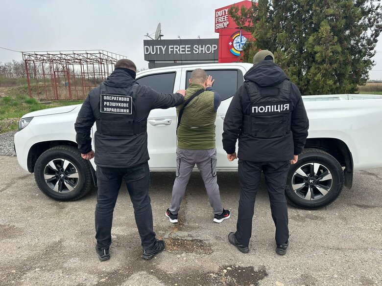 Іноземець вивозив українку в сексуальне рабство