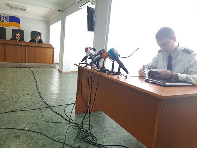 Суд над Януковичем: клопотання захисту і перехід до стадії дебатів. СТЕНОГРАМА ЗАСІДАННЯ 03