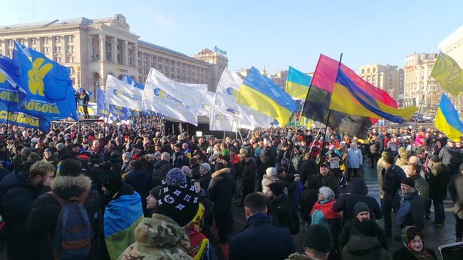 Червоні лінії для Зе: на Майдане состоялось вече в преддверии встречи Зеленского и Путина 07