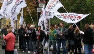 Молодежь требует от Президента гарантий признания результатов выборов