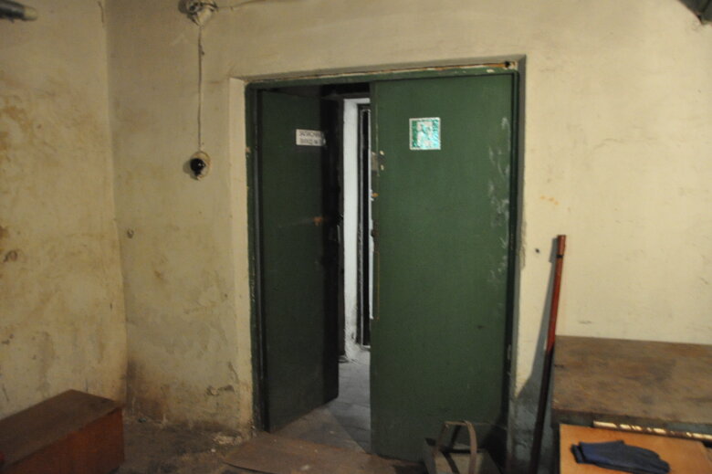 Consequences of shelling in Desnyansky district of Kyiv 27