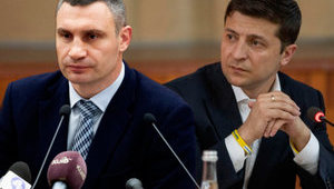 Зеленському довіряє 38%, Кличку - 34%, - "Рейтинг"