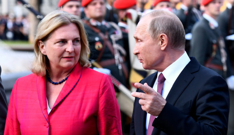 Ексочільниця МЗС Австрії Кнайсль пішла з "Роснєфті"