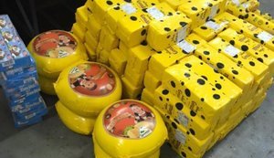 Водій рейсового автобуса намагався провезти під сидінням і на даху майже тонну польського сиру, - ДПСУ. ФОТОрепортаж