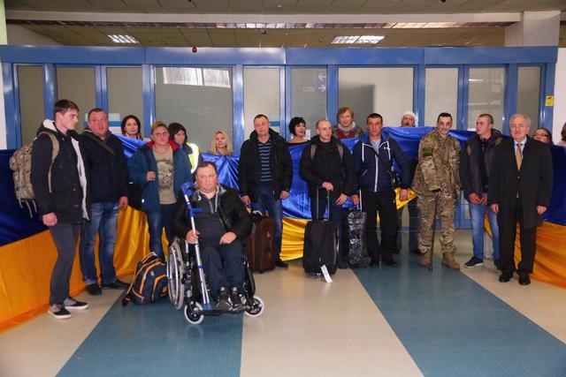 На лікування до Болгарії прибула група українських воїнів, - посольство 01