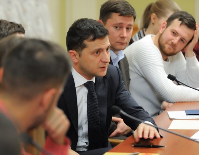 Ukrainian president meets with Euromaidan participants 02