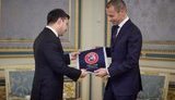 Зеленский встретился с президентом УЕФА Чеферином: "Для нас важно, что происходит с футболом в Украине". ФОТОрепортаж